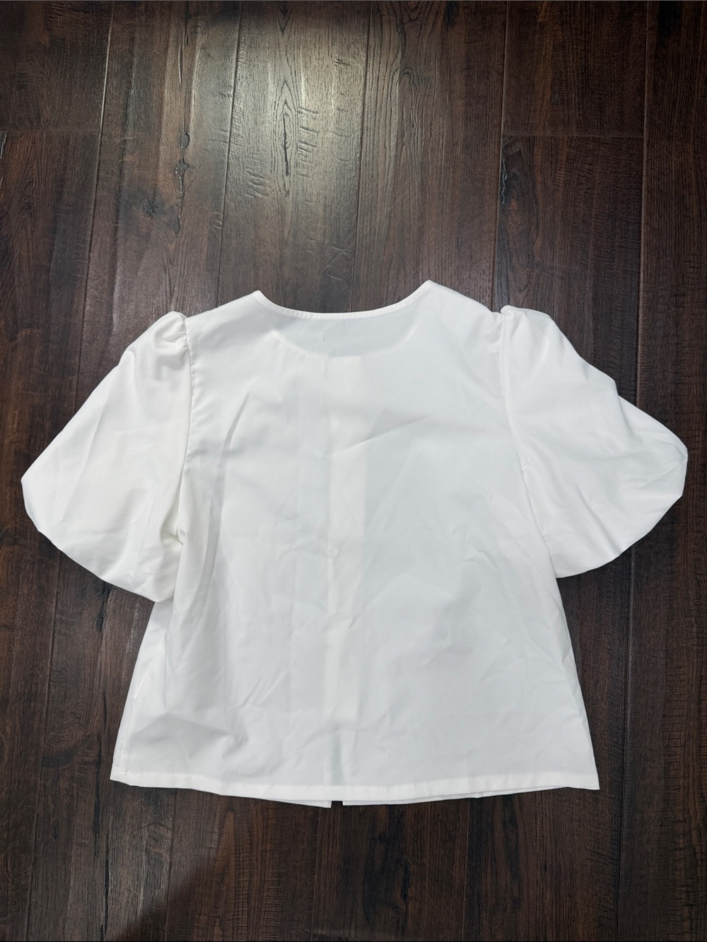 Amazon White Short-Sleeve Puff Sleeve Crewneck Shirt